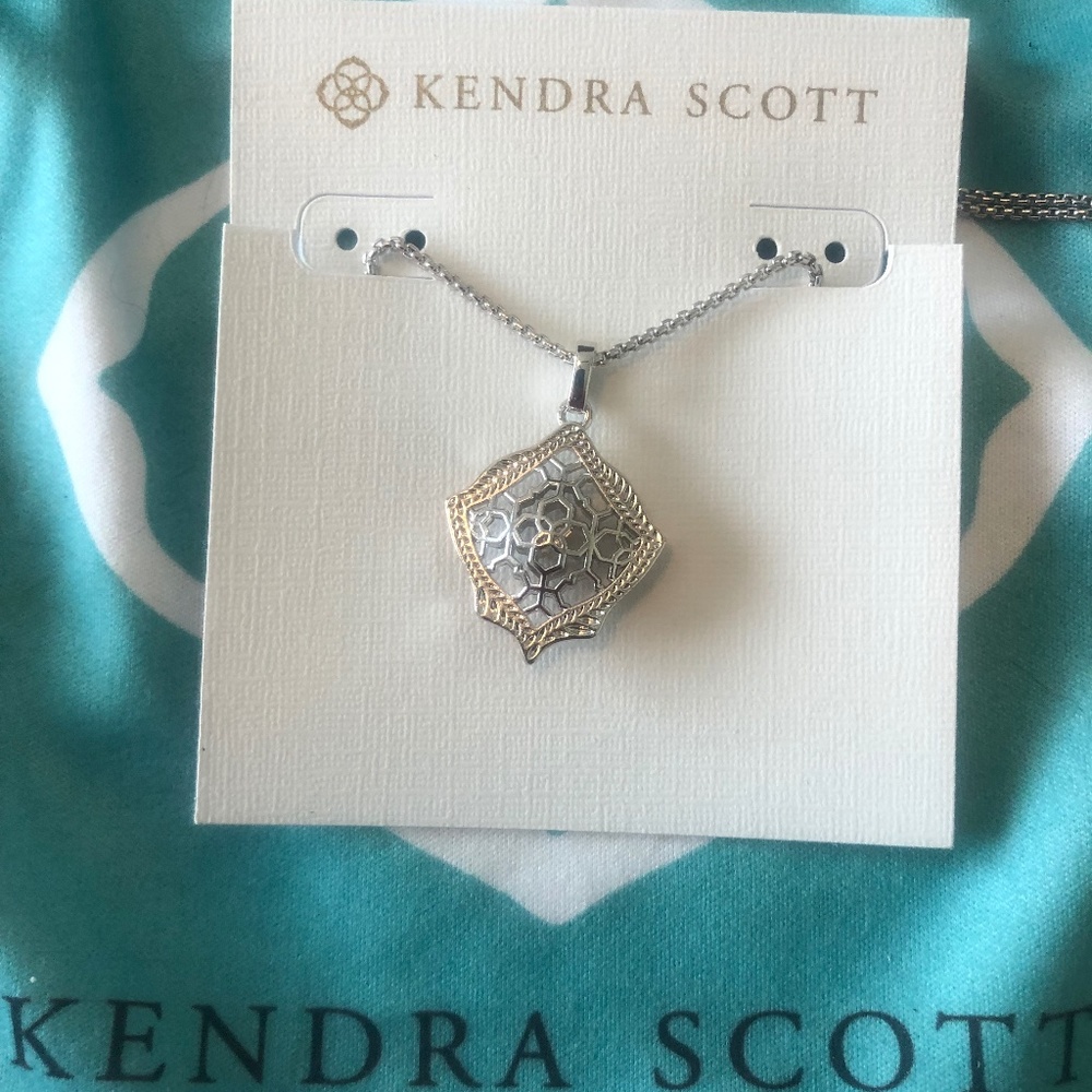 Kendra Scott Kacey Long Pendant Necklace